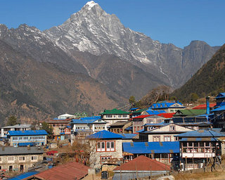 lukla.jpg